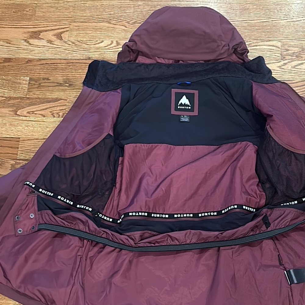 Red Ski Jacket with Hood and Full-Length Zipper - Picture 6 of 6